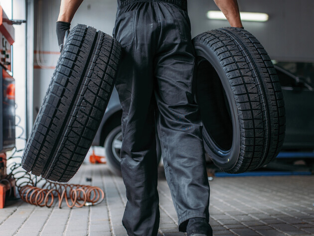 Сезон зміни автомобільних шин – які краще обрати, щоб не потрапити в ДТП. Поради експертів