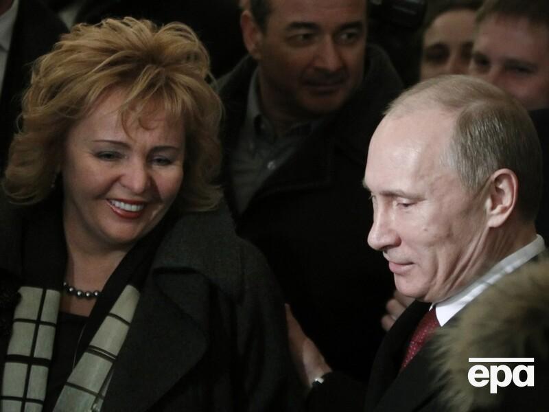 Экс-жена упала в истерику, доказывая Путину его ошибку. Свидетель разговора умер – СМИ