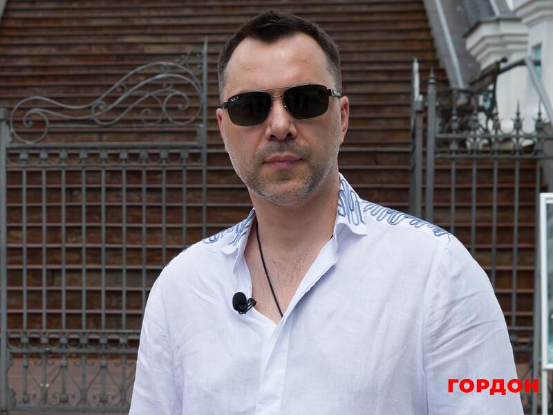 Арестовича знову оголосили в розшук у Росії. За що цього разу