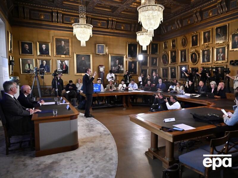 Нобелевскую премию по физике получили исследователи квантовой механики