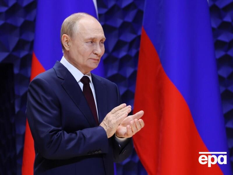 У день народження Путіна в Росії оголосили жалобу. Що сталося?