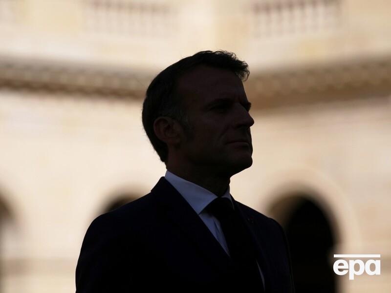 "Разрушительные сумерки" и "глубокий кризис". Во Франции требуют отставки Макрона