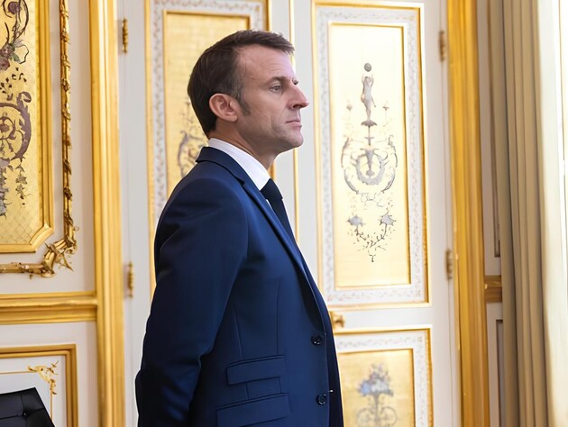 В парламенте Франции отклонили резолюцию, которая должна начать импичмент Макрона. Кто голосовал против?