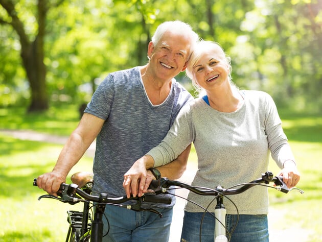 Вчені пояснили, чому в усьому світі жінки зазвичай живуть довше, ніж чоловіки