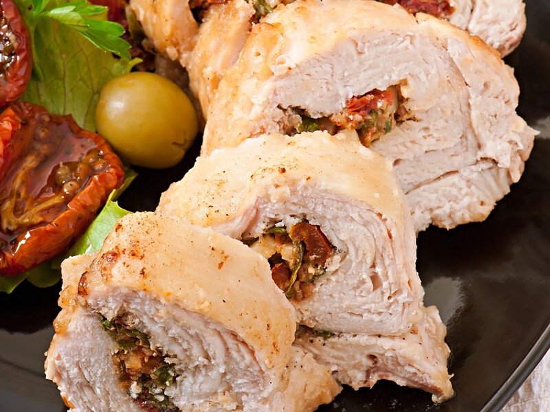 Заверните в мясо эту начинку – и рулеты получатся невероятно вкусными и сочными. Быстрый рецепт