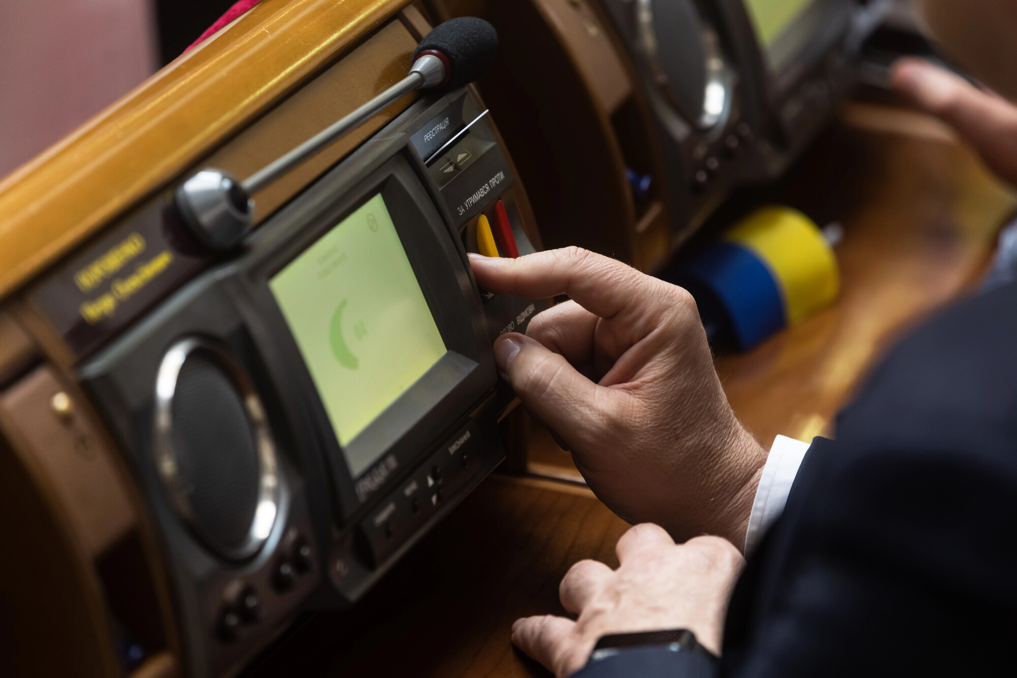 Рада утвердила выплаты для военных в размере 50 тыс. грн в месяц. Кто их получит?