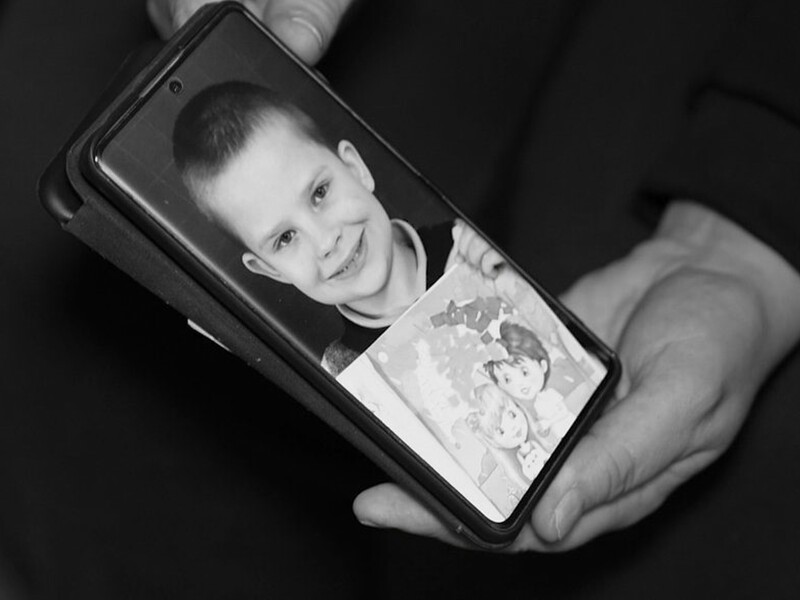 "Все падало, как карточный домик". Мать погибшего мальчика из Запорожья рассказала о ночи обстрела