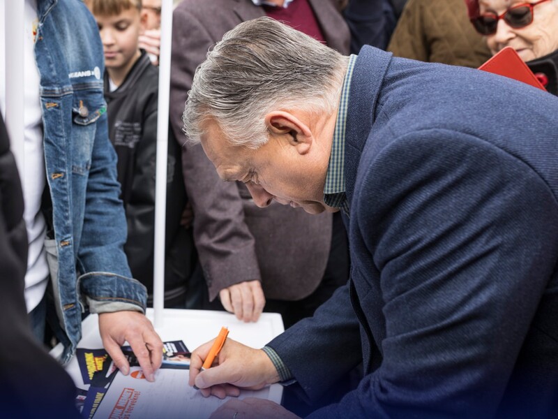 "Європа платить, українці воюють, а РФ буде виснажена". Орбан повідомив про збір підписів "проти воєнних планів ЄС"