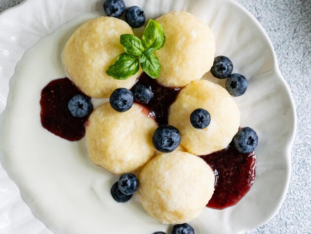 Сделайте такое тесто – и сладкие галушки будут очень мягкими. Простой рецепт