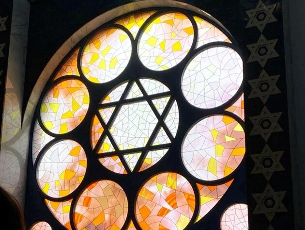 Зигували й залили сльозогінним газом. Єврейська громада заявила про антисемітський напад у Києві