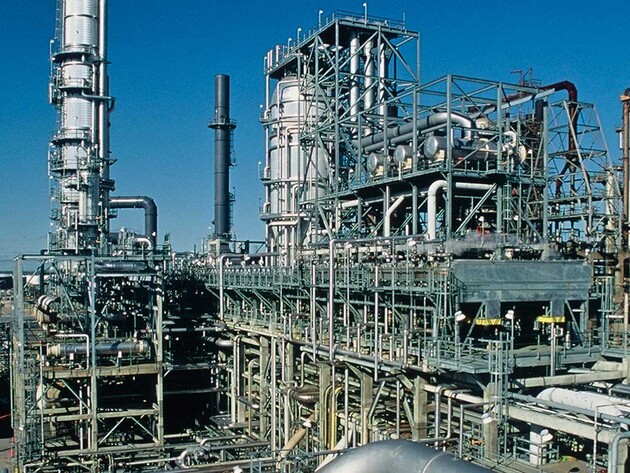 РФ придумала укрытие для своих НПЗ. Смогут ли теперь справиться с ними украинские БПЛА?