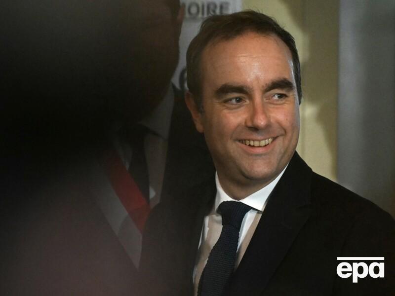 Во Франции объявили состав нового правительства Лекорню, которое уже оказалось "под шквалом критики"