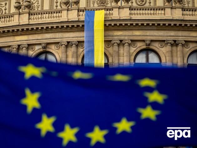 ЕС срочно ищет способ предоставить Украине €140 млрд из замороженных активов РФ. Когда это может произойти?
