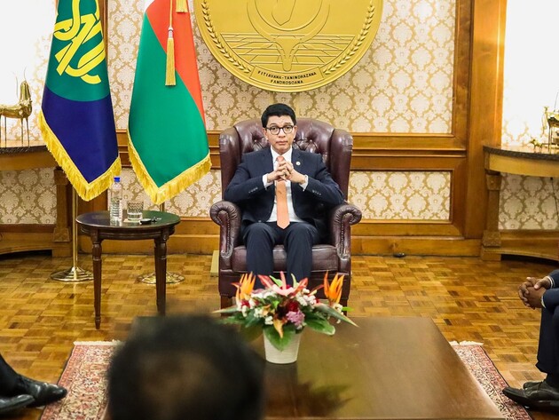 З Мадагаскару втік президент, ЗМІ пишуть про причетність Франції