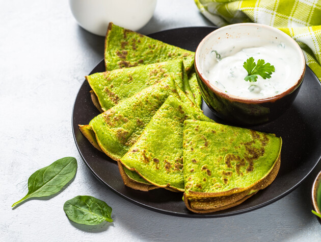 Млинці, до яких можна додати улюблену начинку. Рецепт із точними пропорціями
