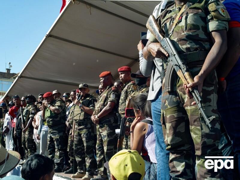 На Мадагаскаре после побега президента власть захватили военные. Что будет дальше? 