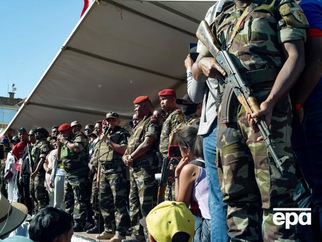 На Мадагаскарі після втечі президента владу захопили військові. Що буде далі?