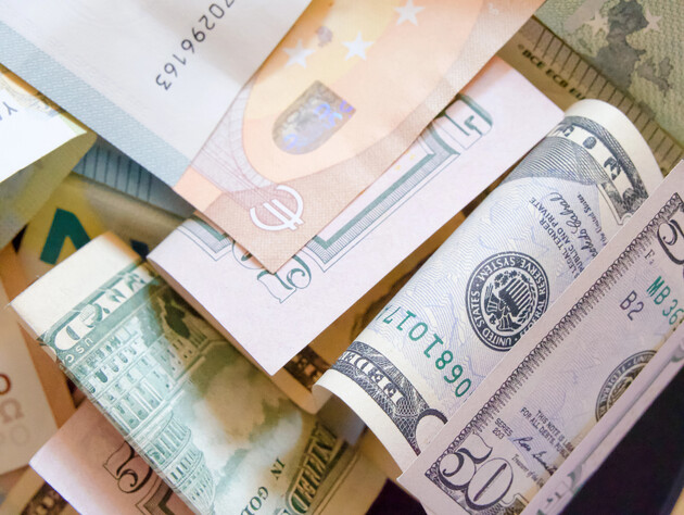 Де обміняти старі долари на нові в Києві. Крок за кроком