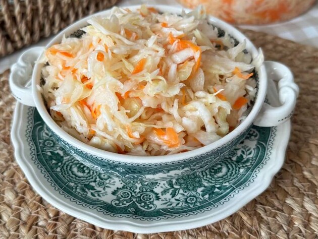 Сейчас – лучшее время начать квасить. Рецепт идеальной квашеной капусты