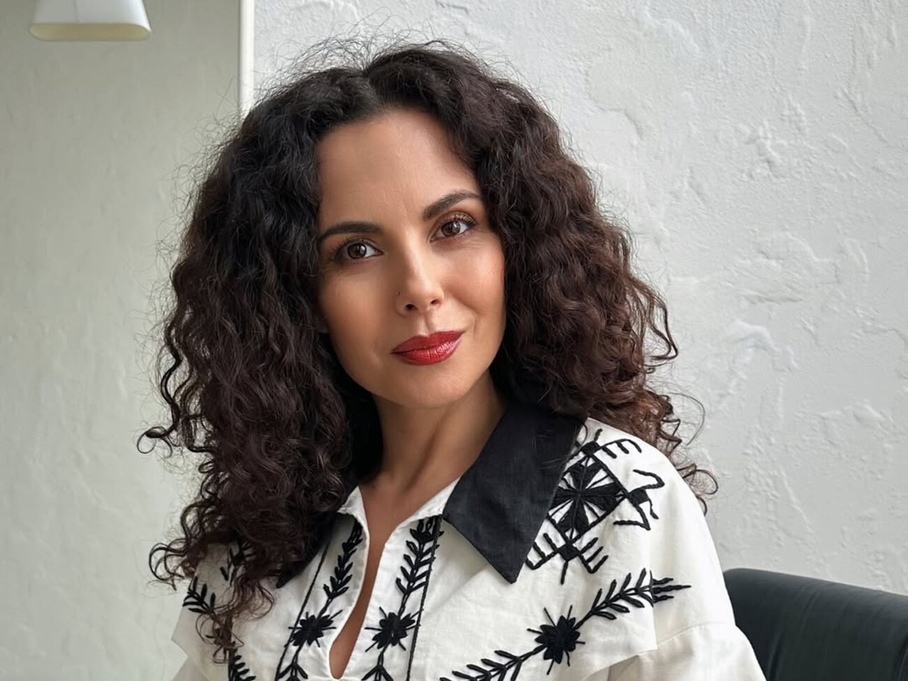 Mushuk juda yaqin porno