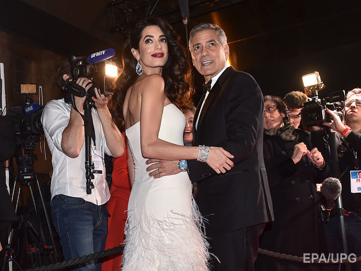 Джордж и Амаль Клуни, Юппер, Верховен, Амамра: в Париже раздали награды 