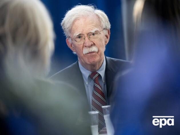 У США колишньому раднику Трампа оголосили масштабне обвинувачення