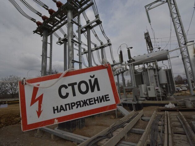 У Криму після прильотів на підстанції – вимкнення світла