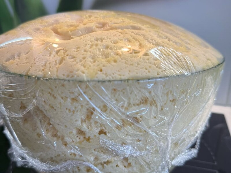 Приготовьте из этого невероятно пышного и нежного теста булочки или рогалики. Магический рецепт