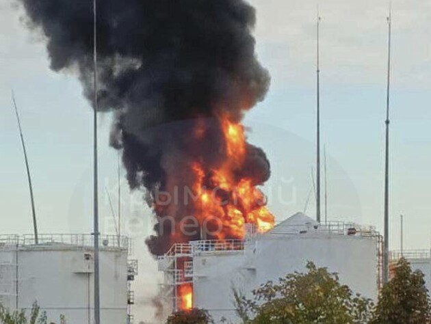ССО подтвердили удары по нефтебазе в Крыму, горят два резервуара. Видео
