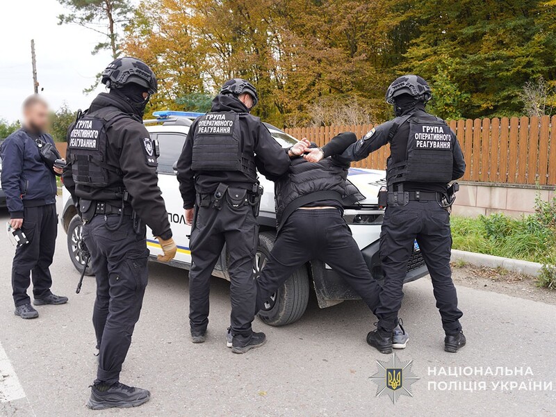 У Тернопільській області чоловіки на Mercedes допомогли втекти мобілізованому, є постраждалий – ТЦК