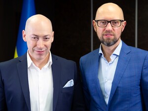 Візит Зеленського у Вашингтон, зустріч Трампа з Путіним, інсайди зі США. Стрим Гордона з Яценюком. Трансляція