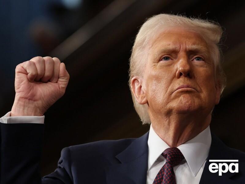 Трамп заявив про знищення підводного човна з наркотиками, є полонені