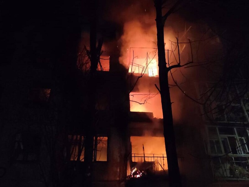 РФ атакувала Дніпропетровську область. Горіло щонайменше три багатоповерхівки, є постраждалі