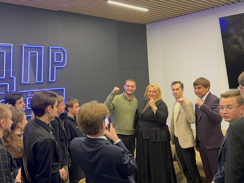 Пророссийский евродепутат от Румынии пригрозила "переломать Зеленскому ноги"