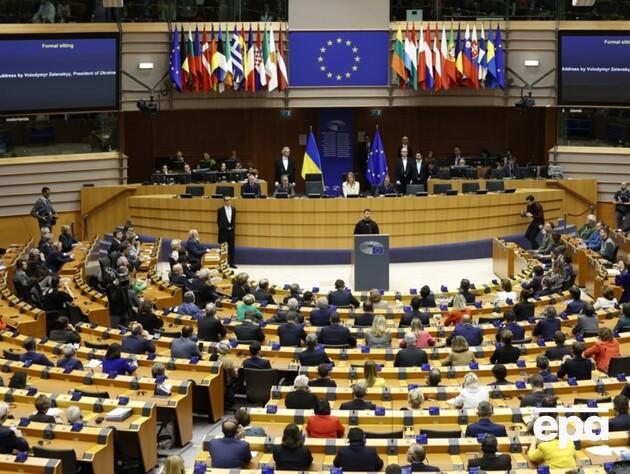 Україна й Молдова можуть стати членами ЄС, але без повних прав – Politico