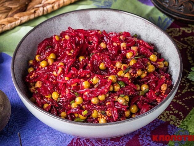 Заправте салат із буряка цим – і ви будете здивовані. Це неймовірно смачно