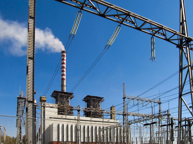 ДТЕК відновив після обстрілів електрику для 210 тис. сімей