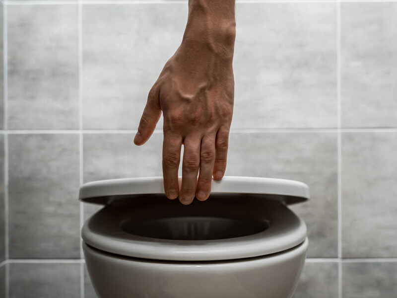 Ось чому після відвідування туалету потрібно опускати кришку на унітаз. Чотири переконливі аргументи