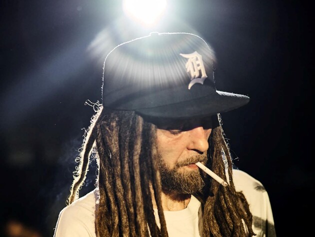 Названа официальная причина внезапной смерти 55-летнего гитариста Green Grey Андрея Яценко