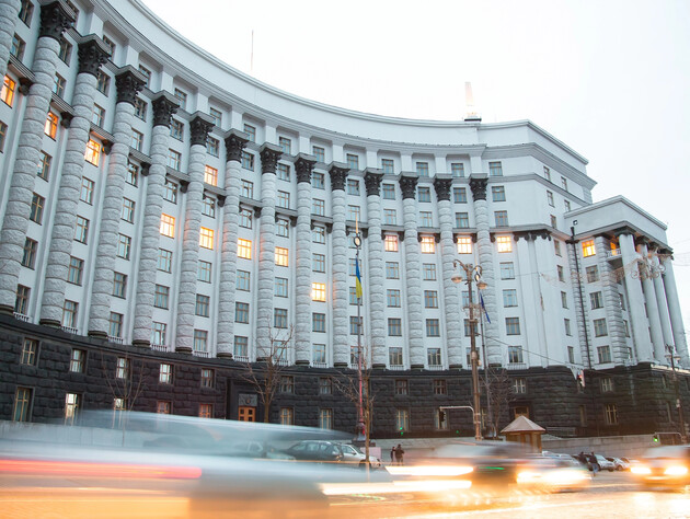 Береза: После скандала с командировкой чиновников Минздрава появилась петиция о контроле за госслужащими