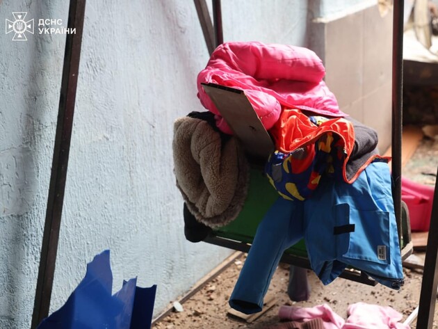 Як рятували дітей з обстріляного в Харкові дитсадка. Відео ДСНС