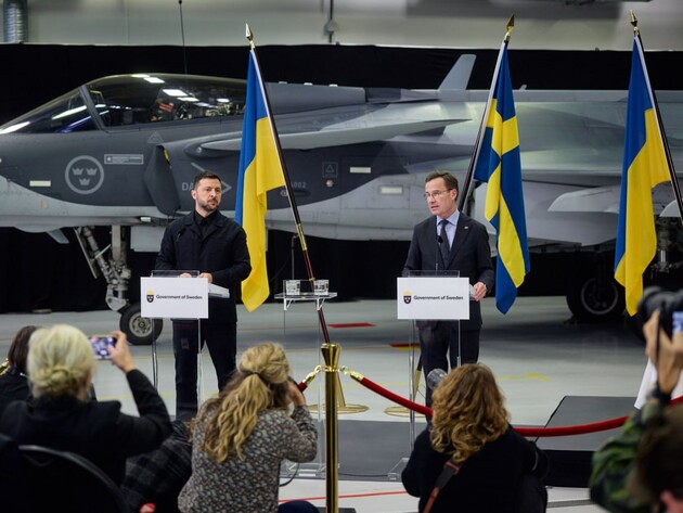 Зеленский и Кристерссон выступили на фоне Gripen. Украина может получить до 150 истребителей