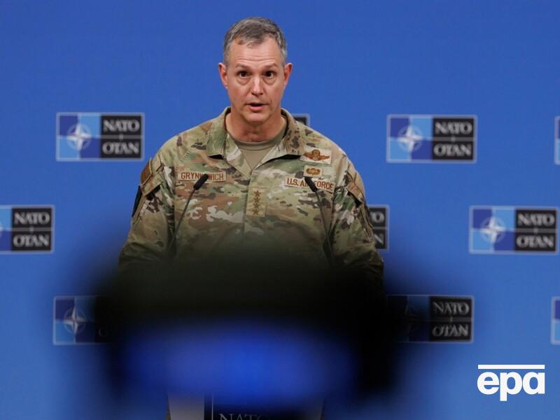 Генерал НАТО заявив, що РФ "намагається бути обережнішою", і назвав причину