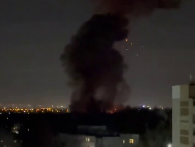 У російському Копейську прогриміли вибухи на військовому заводі, є жертви 