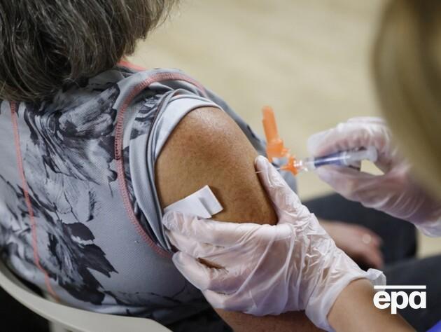 Вакцини проти COVID-19 можуть допомогти боротися з раком. Нові дослідження