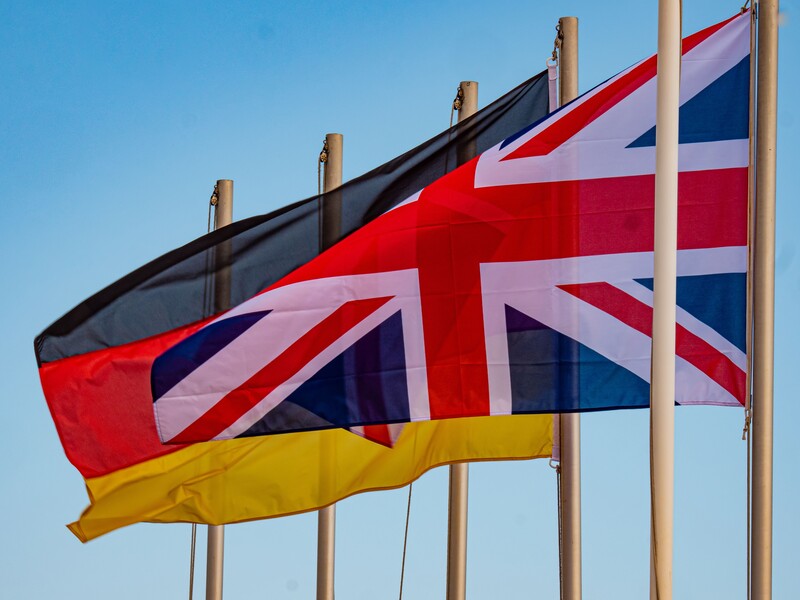 Великобританія скасувала обмеження для німецьких дочірніх компаній "Роснефти" перед санкціями Трампа – Reuters