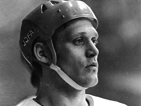 Умер знаменитый советский хоккеист Петров