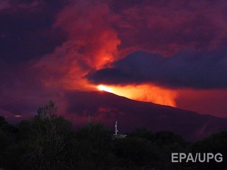 На Сицилии проснулся вулкан Этна
