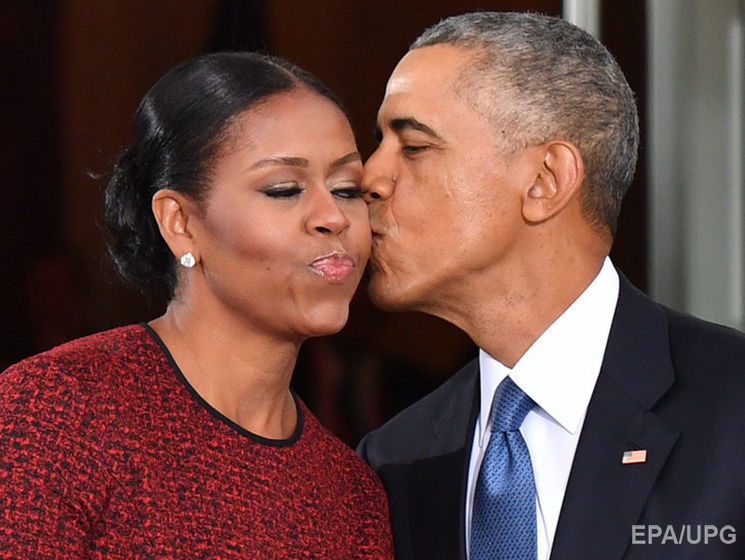 Контракт на видання мемуарів подружжя Обама коштує десятки мільйонів доларів – Associated Press