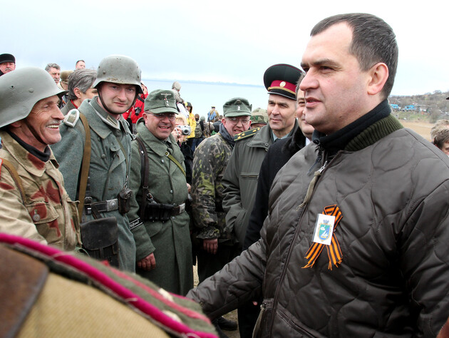 ВАКС конфіскував на користь держави активи колишнього глави МВС часів Януковича. Що втратив утікач? 